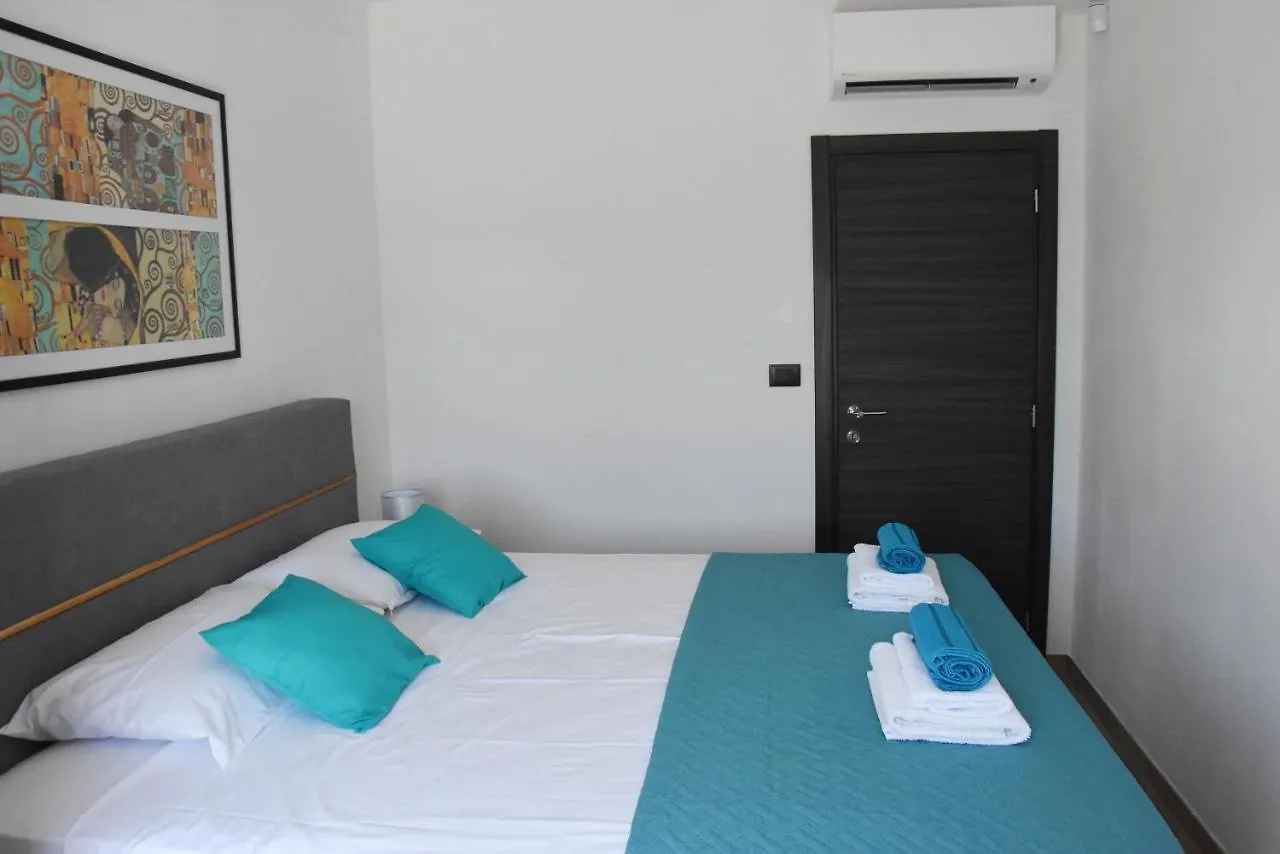 Villa Tara, 4 Bedroom Villa With Heated Pool Medulin Croatia