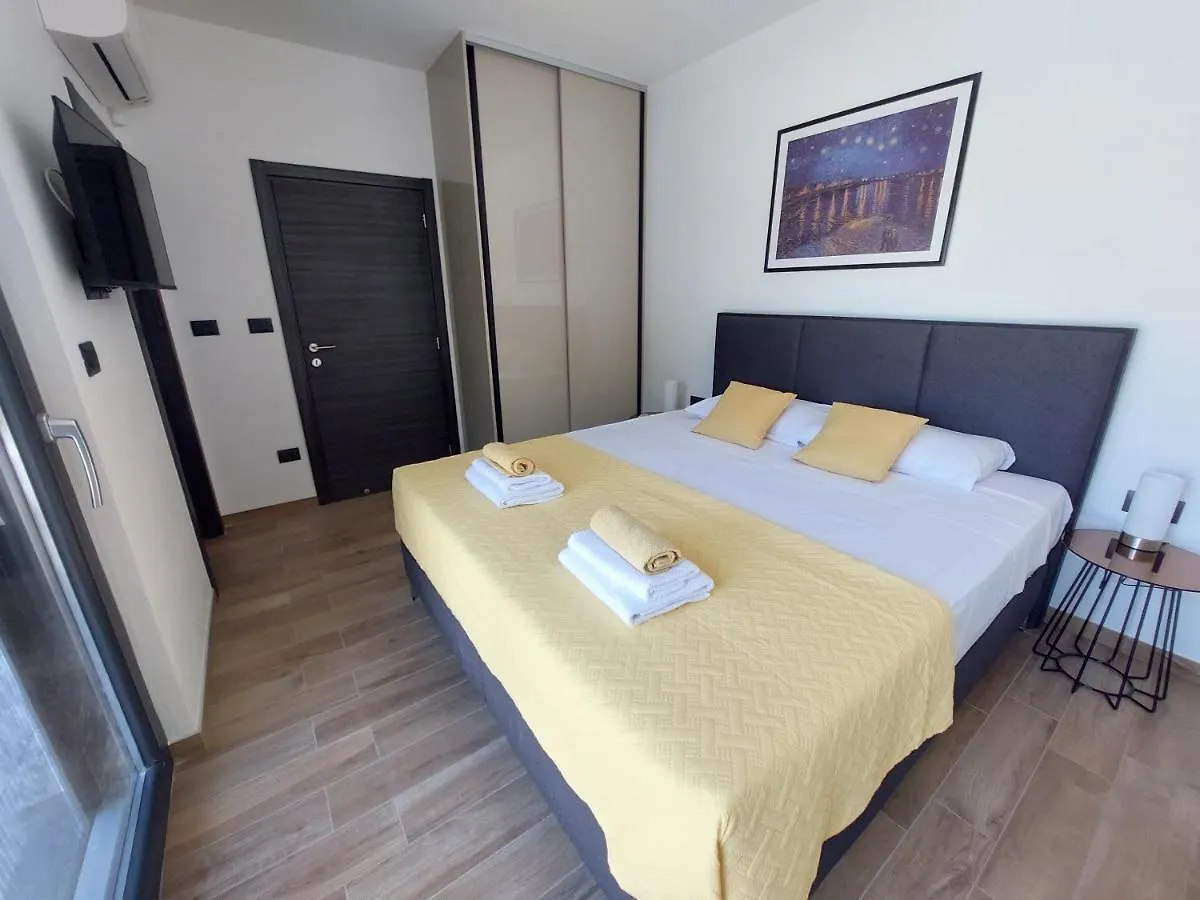 Villa Tara, 4 Bedroom Villa With Heated Pool Medulin 0*,  Croatia