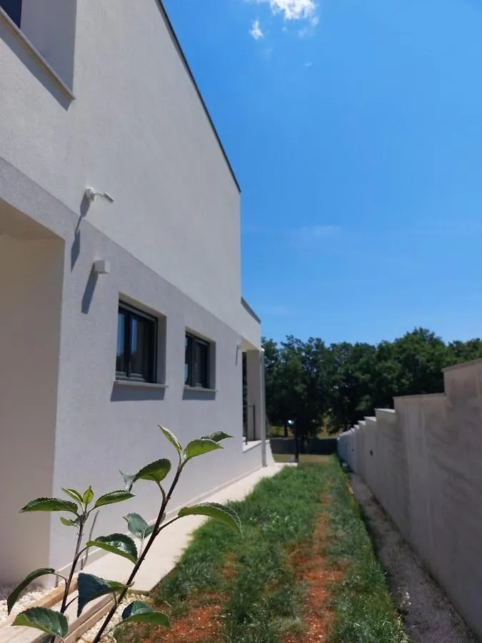 Villa Tara, 4 Bedroom Villa With Heated Pool Medulin 0*,  Croatia