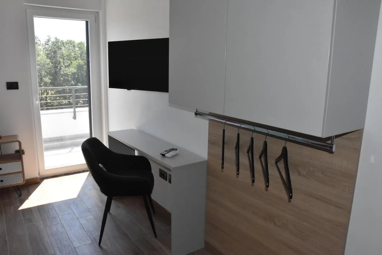 Villa Tara, 4 Bedroom Villa With Heated Pool Medulin