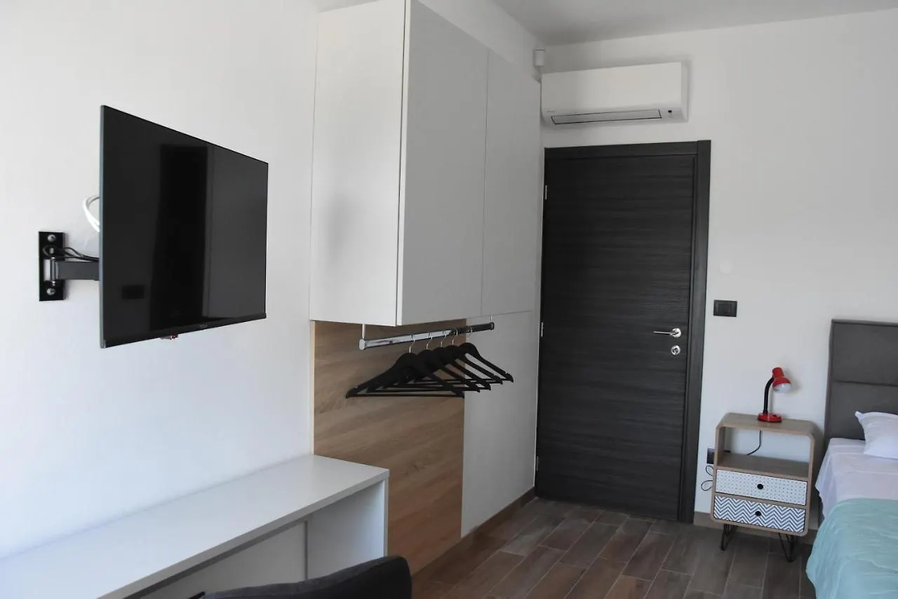 Villa Tara, 4 Bedroom Villa With Heated Pool Medulin 0*,  Croatia