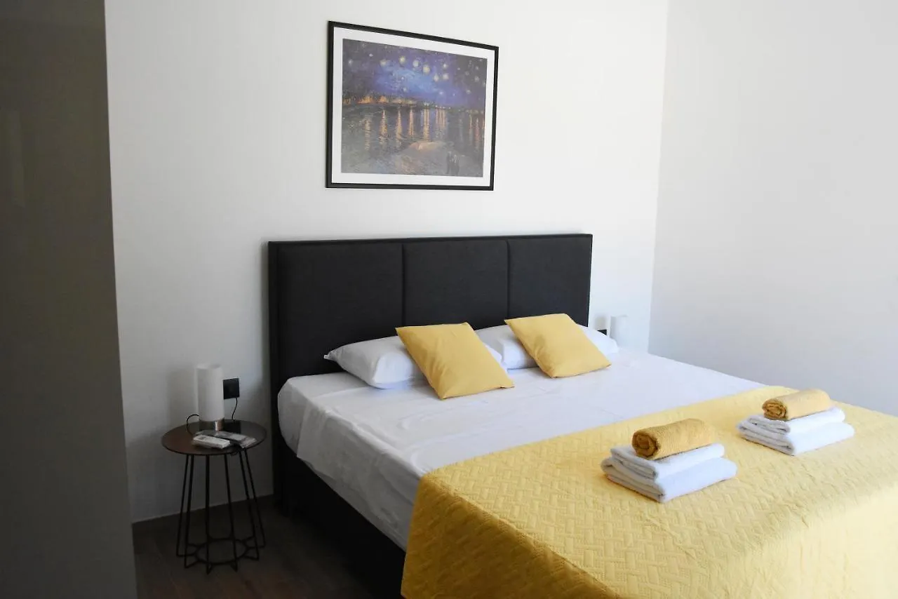 Villa Tara, 4 Bedroom Villa With Heated Pool Medulin 0*,