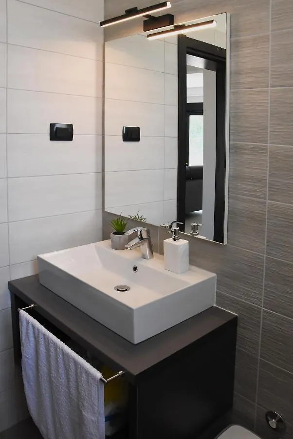 Villa Tara, 4 Bedroom Villa With Heated Pool Medulin 0*,  Croatia